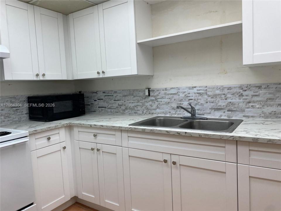 10000 NW 80 Ct 2537, Hialeah Gardens, Florida 33016, Stati Uniti