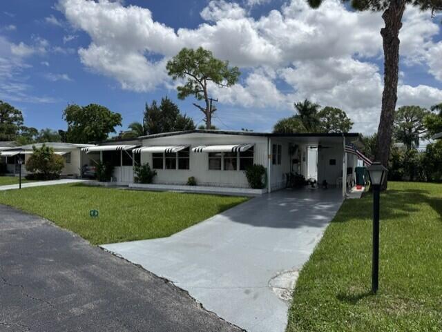 4042 Royal Manor Boulevard, Boynton Beach, Florida 33436, Stati Uniti