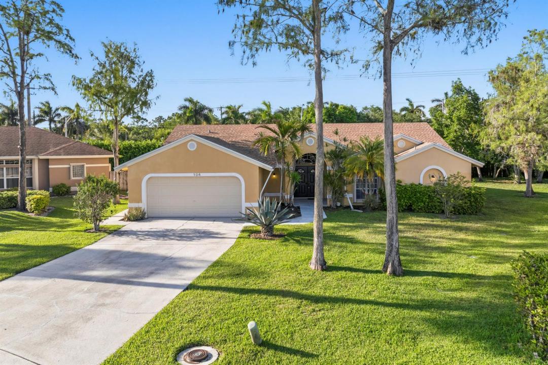 104 Oxford Court, Royal Palm Beach, Floryda 33411, USA