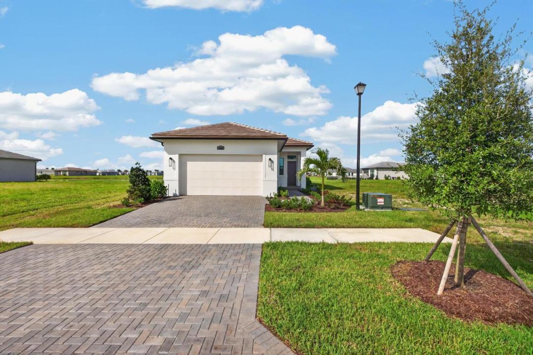 7920 SW ANDREA Way, Port St. Lucie, Floride 34987, États-Unis