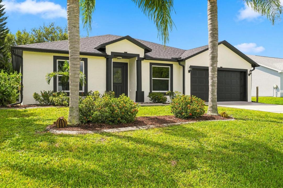 820 SW Jennifer Terrace, Port St. Lucie, Florida 34953, Stati Uniti