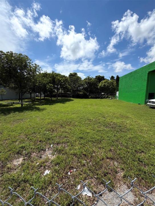 122 NW 22nd Ave, Miami, Floride 33125, États-Unis