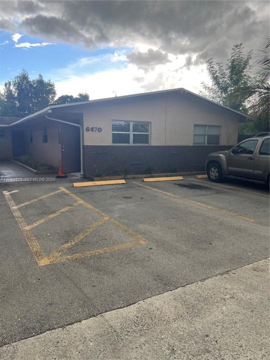 6470 NW 20th Ct 2r, Sunrise, Florida 33313, USA