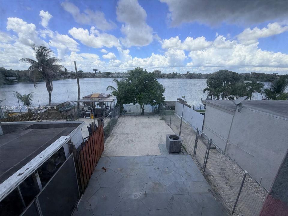 7006 W 17th Ct, Hialeah, Florida 33014, Stati Uniti