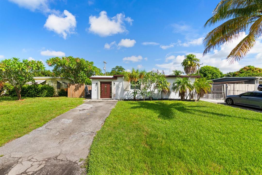 5581 CALICO Road, West Palm Beach, Florida 33415, USA
