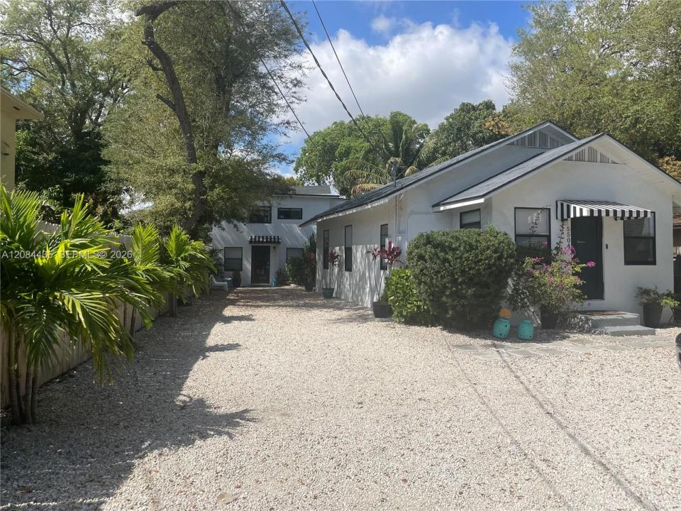 5504 NW 3rd Ave F, Miami, Florida 33127, Stati Uniti