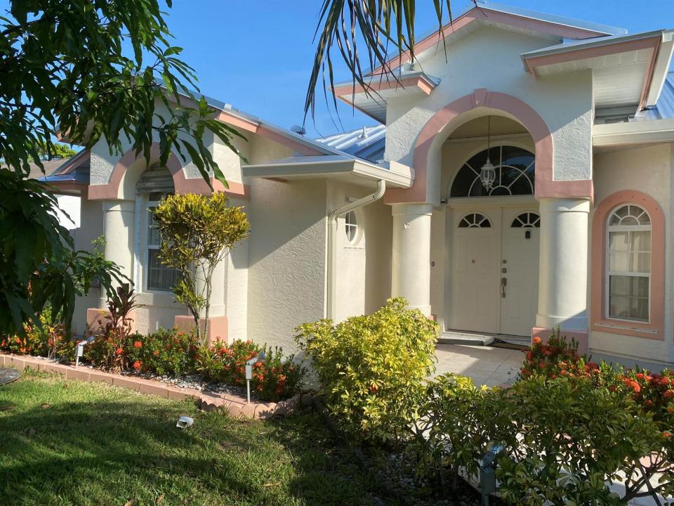 962 SE BREAKWATER Avenue, Port St. Lucie, Floride 34983, États-Unis