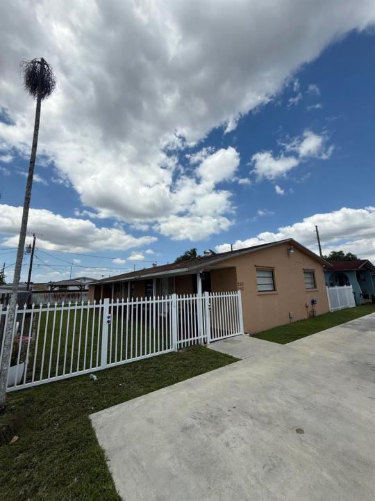 250 SW 76th Court, Miami, Floride 33144, États-Unis