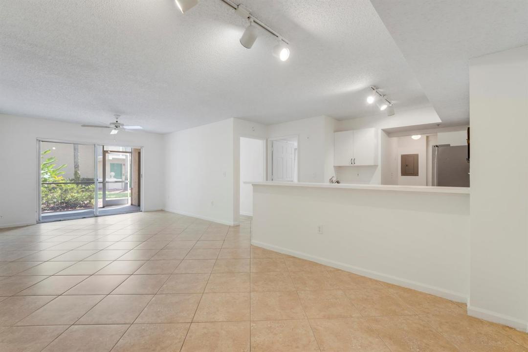 278 VILLAGE Boulevard 8106, Tequesta, Floride 33469, États-Unis