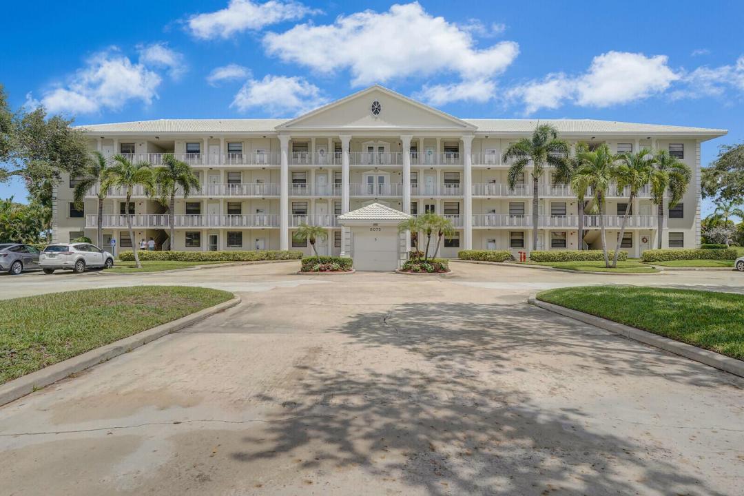6073 BALBOA Circle 105, Boca Raton, Floryda 33433, USA