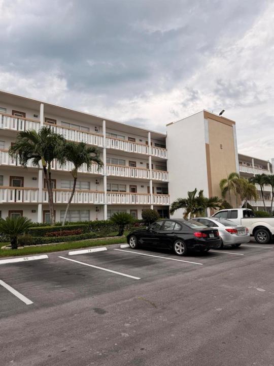 2094 Cornwall E, Boca Raton, Florida 33434, USA