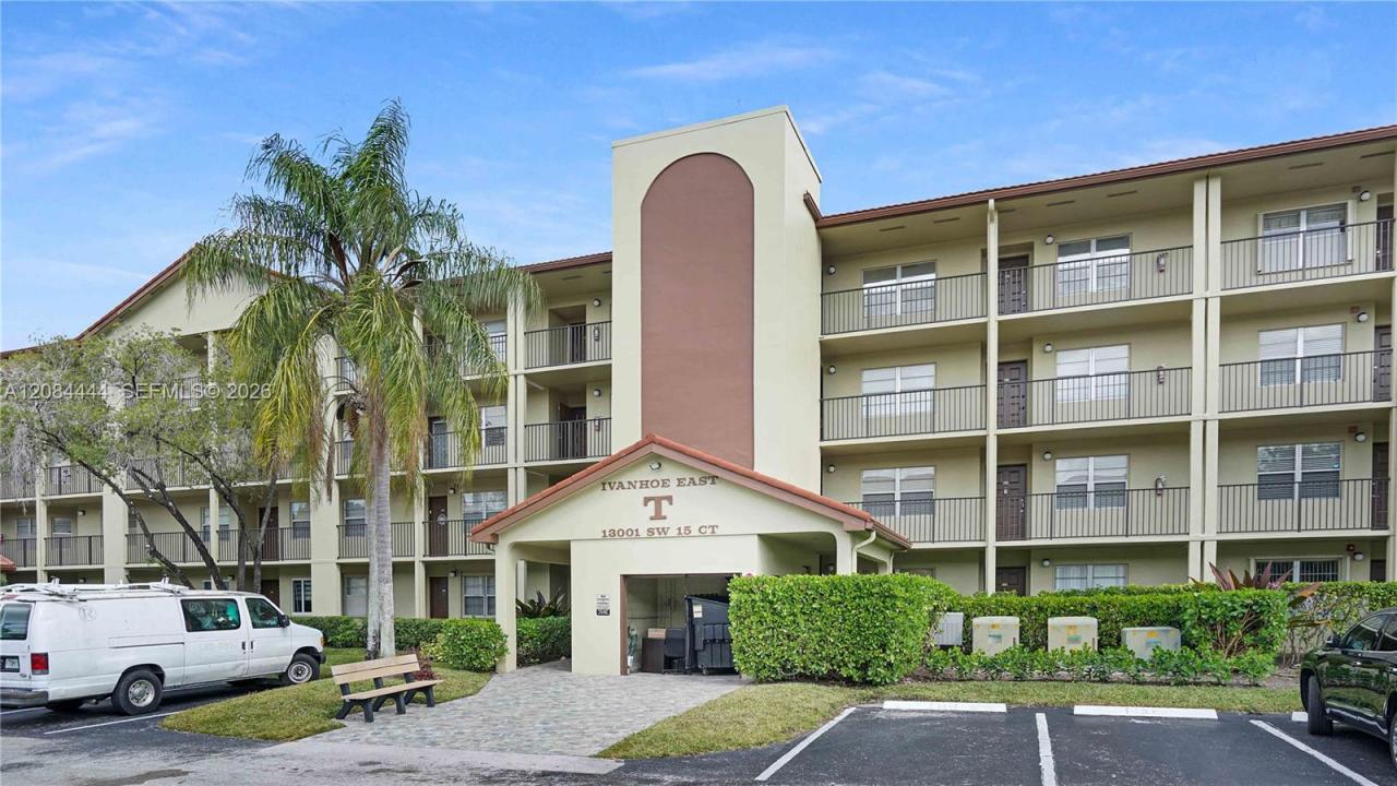 13001 SW 15th Ct 405T, Pembroke Pines, Флорида 33027, Соединенные Штаты