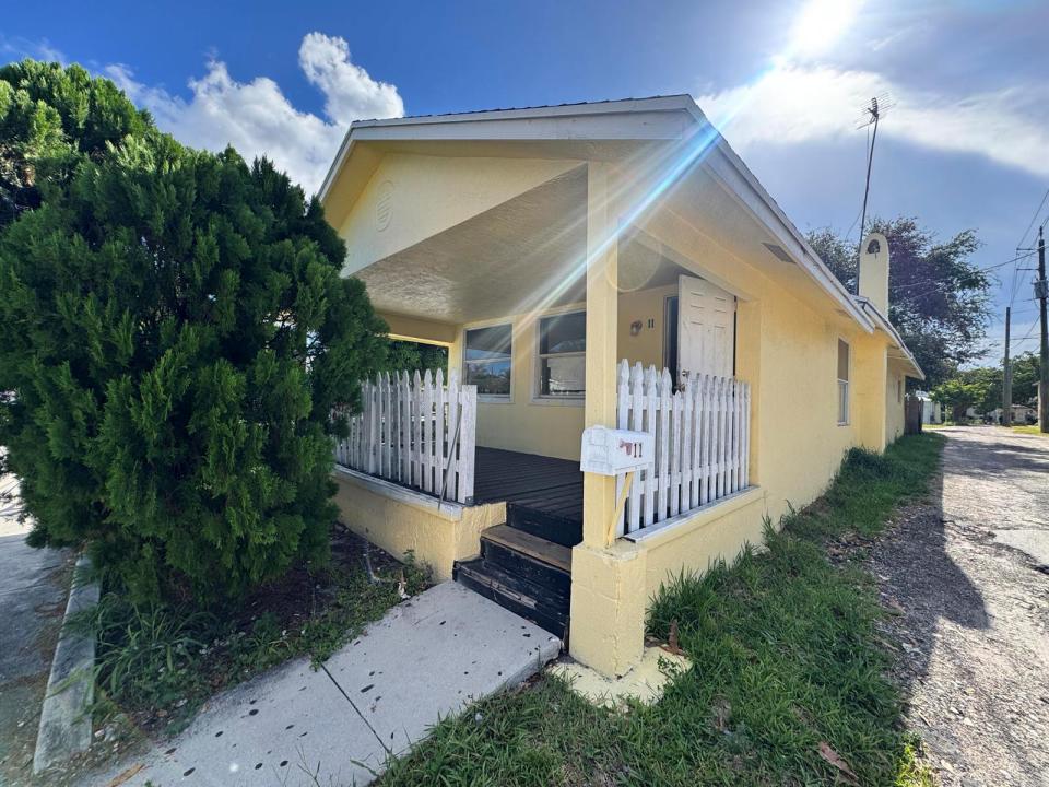 11 S D Street, Floride 33460, États-Unis