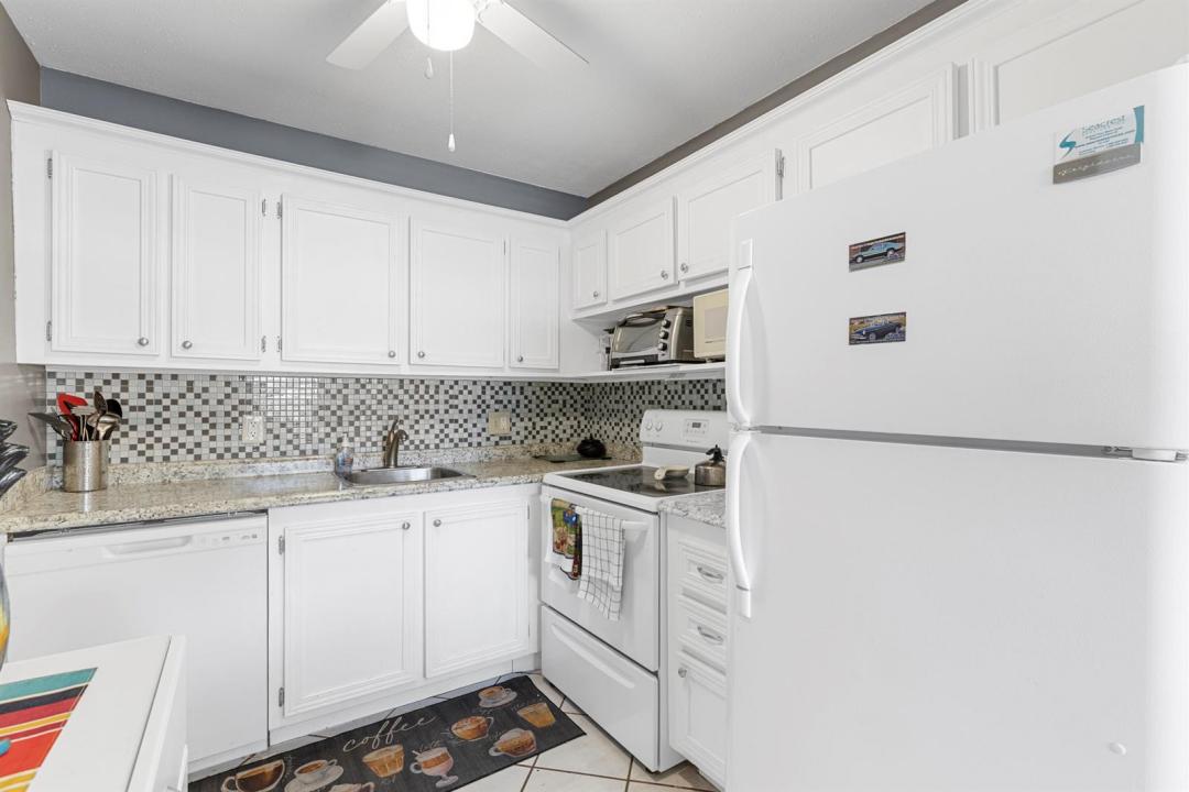 159 Newport J, Deerfield Beach, Floride 33442, États-Unis
