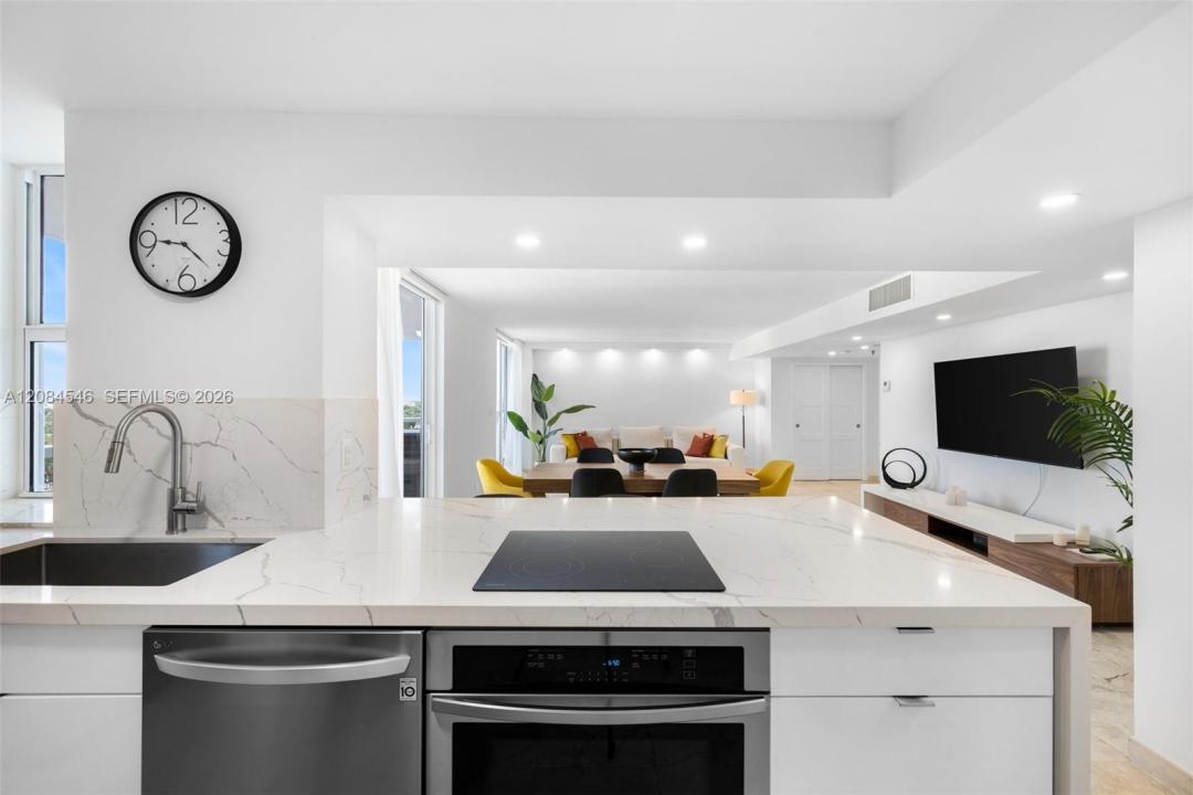 2401 Collins Ave 1508, Miami Beach, Floride 33140, États-Unis