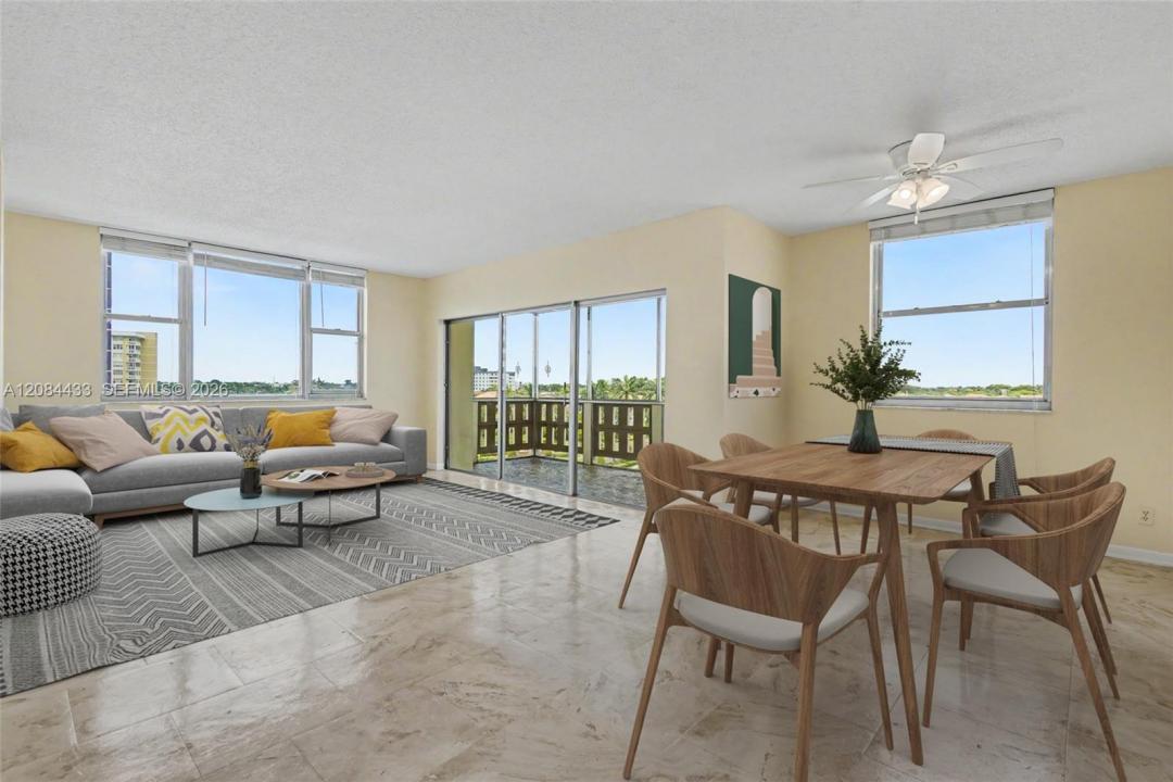 4330 Hillcrest Dr 520, Hollywood, Floride 33021, États-Unis