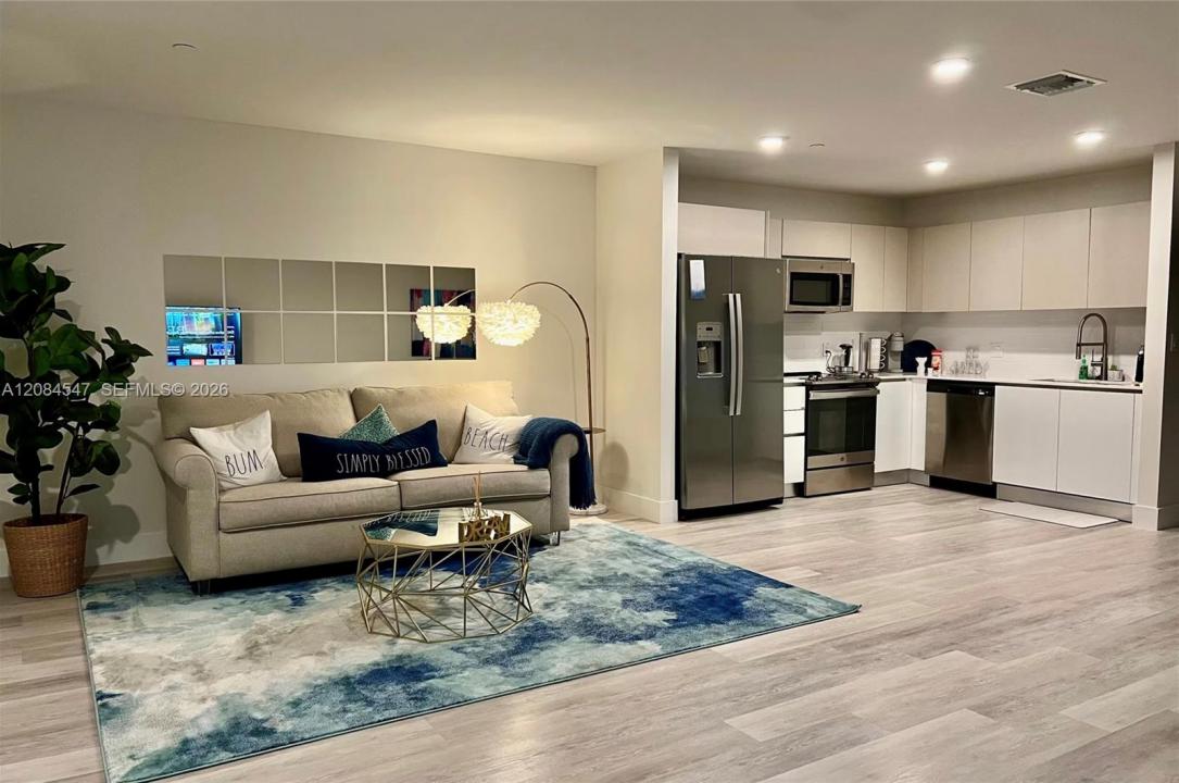 19380 NE 26th Ave 205, Miami, Floride 33180, États-Unis