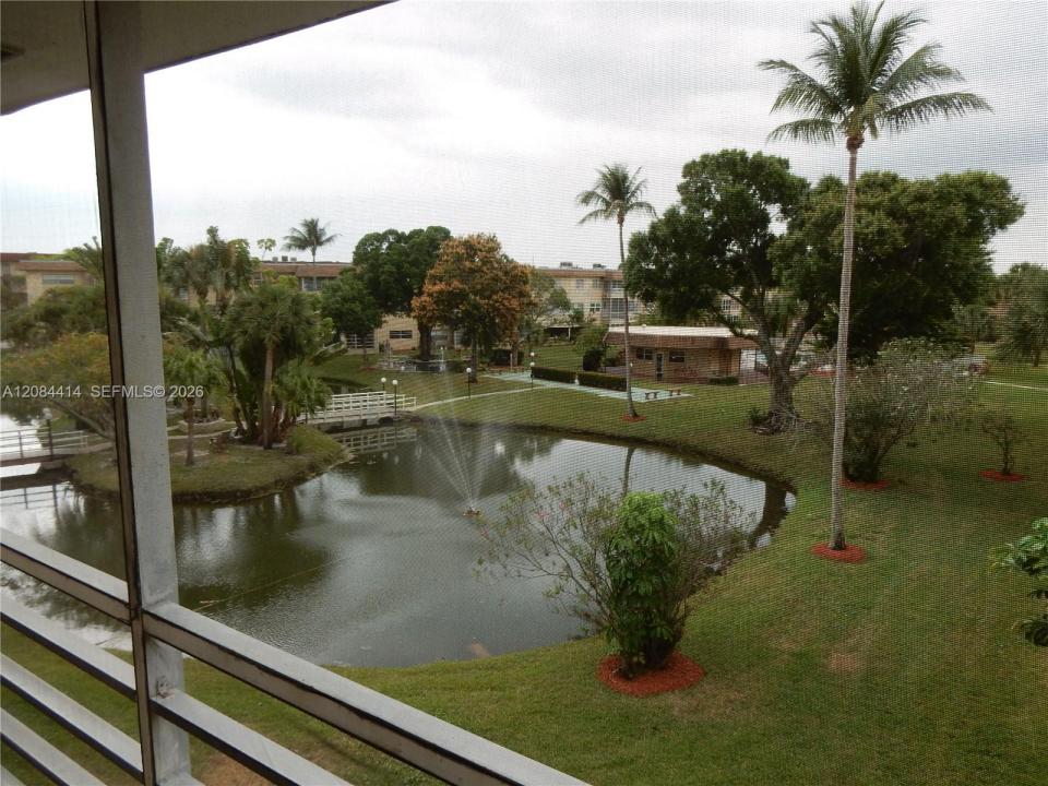 5051 W OAKLAND PARK BLVD 302, Lauderdale Lakes, Florida 33313, USA