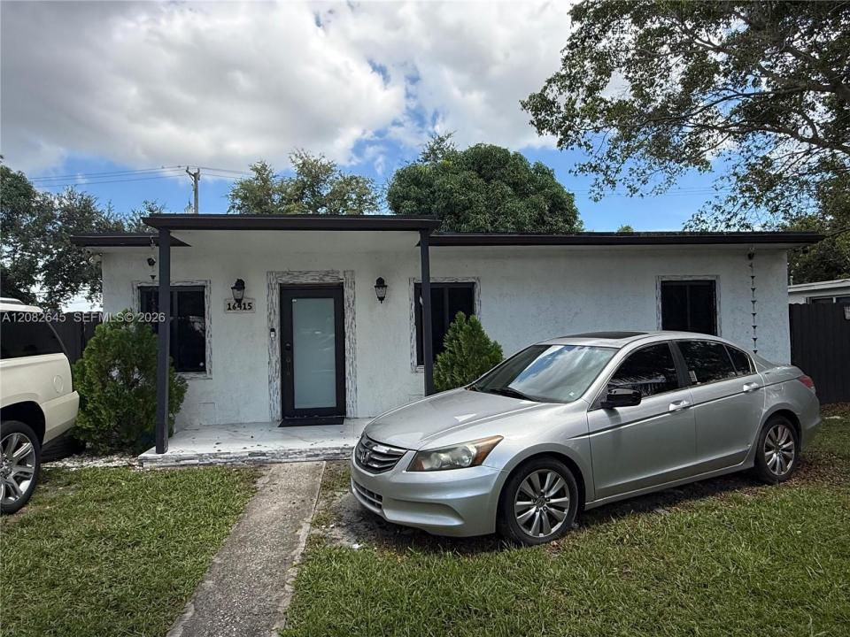 16415 NW 22nd Ave, Miami Gardens, Florida 33054, USA