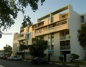 2017 NW 46th Ave A104, Lauderdale Lakes, Floride 33313, États-Unis