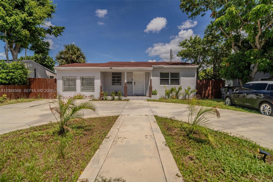 2533 Wiley St, Hollywood, Florida 33020, USA