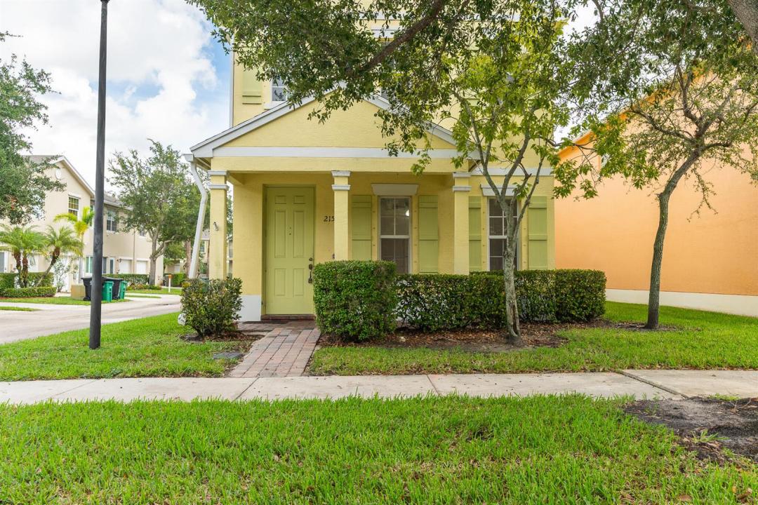 2155 SE Casselberry Drive, Port St. Lucie, Florida 34952, USA