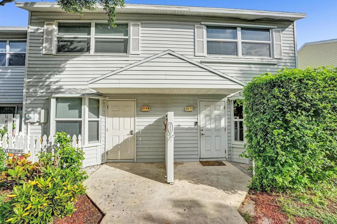 2571 NE 15TH Street, Pompano Beach, Florida 33062, USA