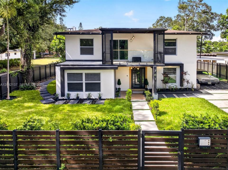 701 NE 164th St, Miami, فلوريدا 33162, الولايات المتحدة