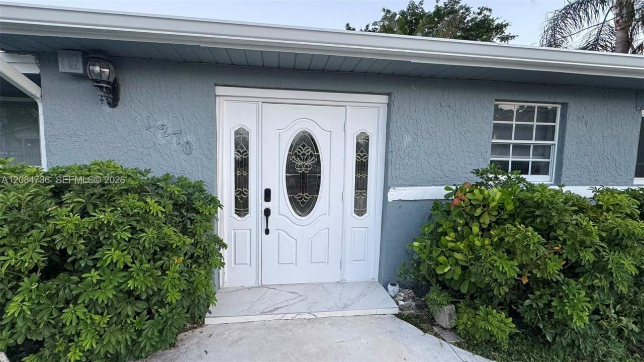 1270 NW 111th St 0, Miami, Flórida 33167, Estados Unidos