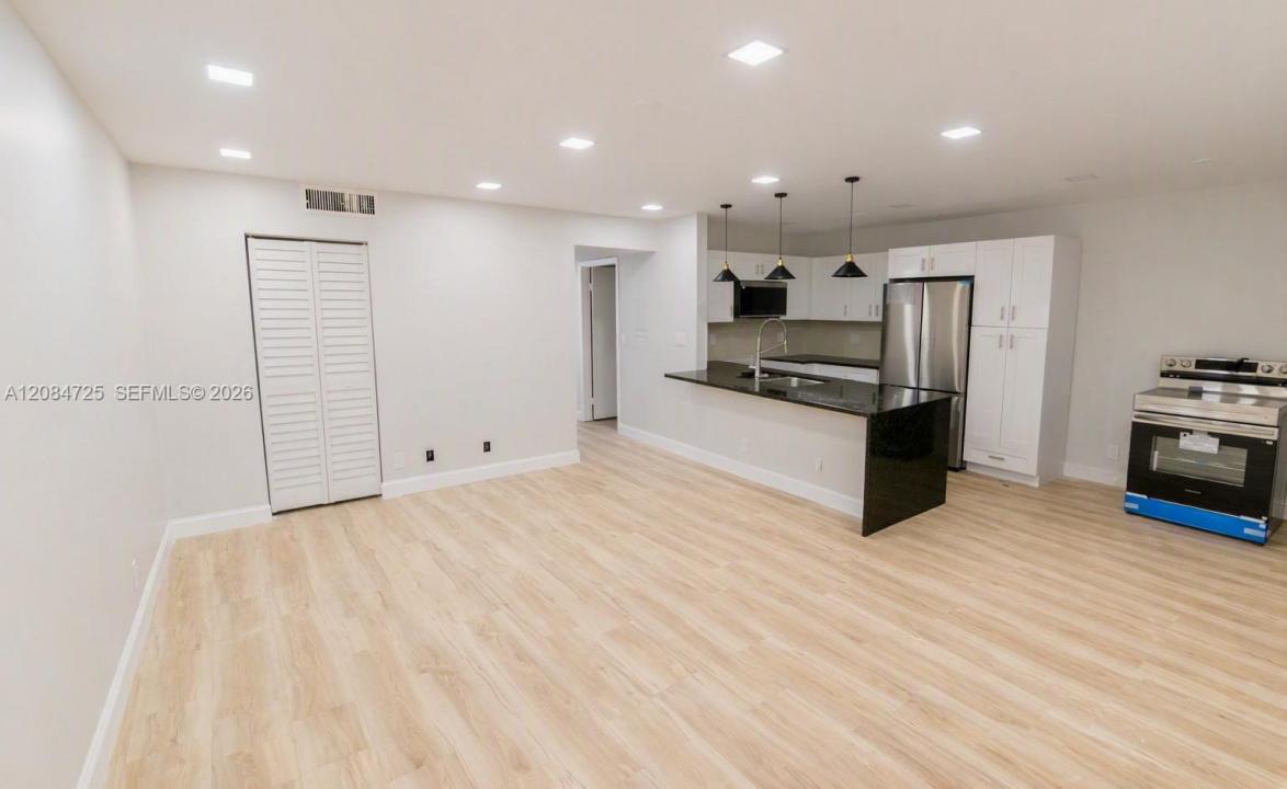 2100 Springdale Blvd 314, Palm Springs, Florida 33461, USA