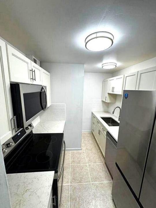 1020 CRYSTAL LAKE Drive 103, Deerfield Beach, Floride 33064, États-Unis