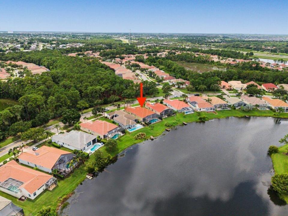 688 SW Lake Charles Circle, Port St. Lucie, Floride 34986, États-Unis