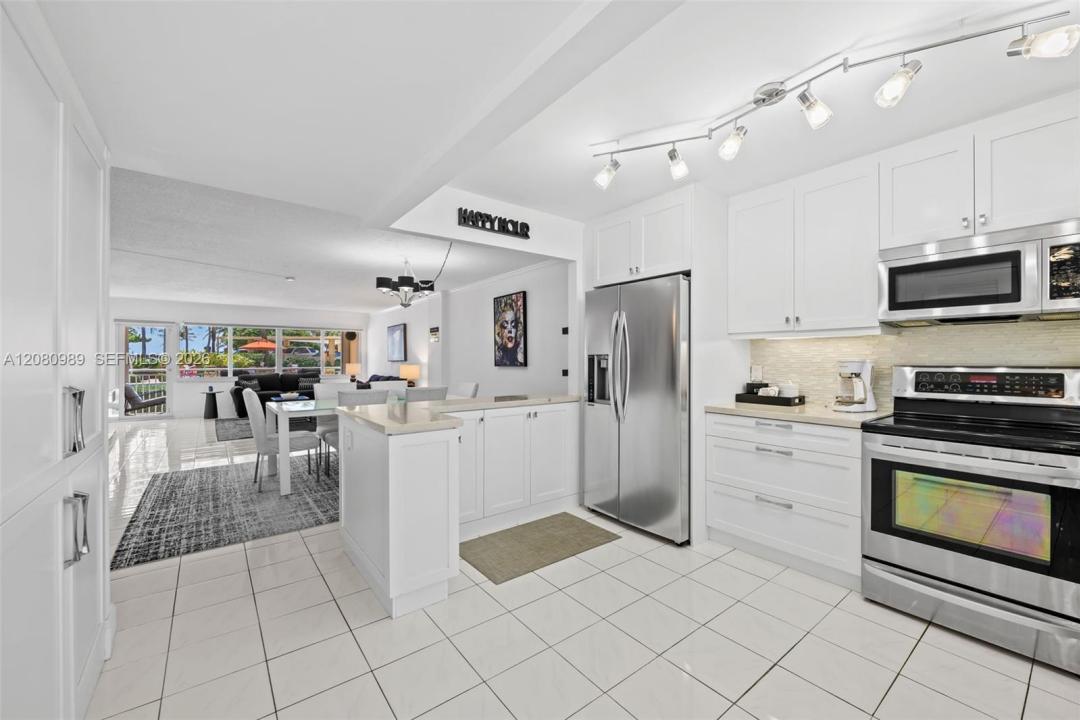 328 N Ocean Blvd 104, Pompano Beach, Floride 33062, États-Unis