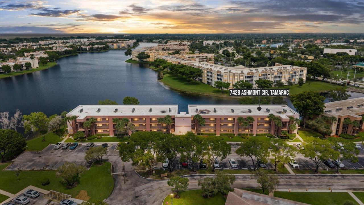 7428 ASHMONT Circle 210, Tamarac, Floride 33321, États-Unis