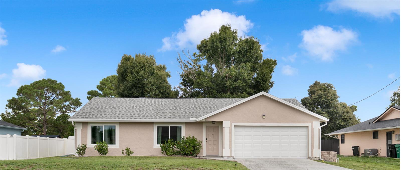 565 SW CHERRYHILL Road, Port St. Lucie, Florida 34953, USA