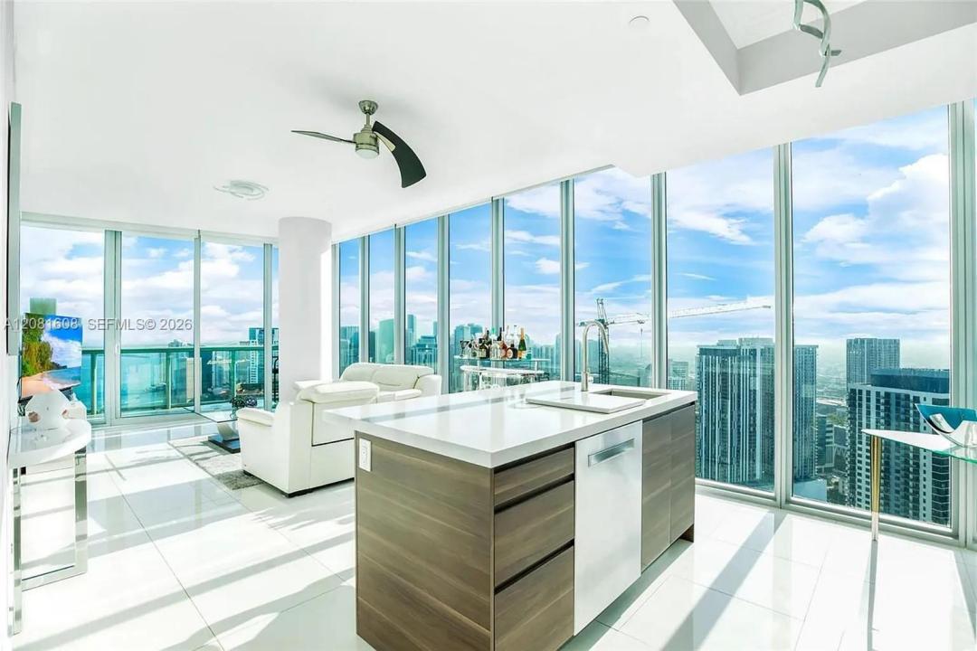 888 Biscayne Blvd 5301, Miami, Florida 33132, Stati Uniti