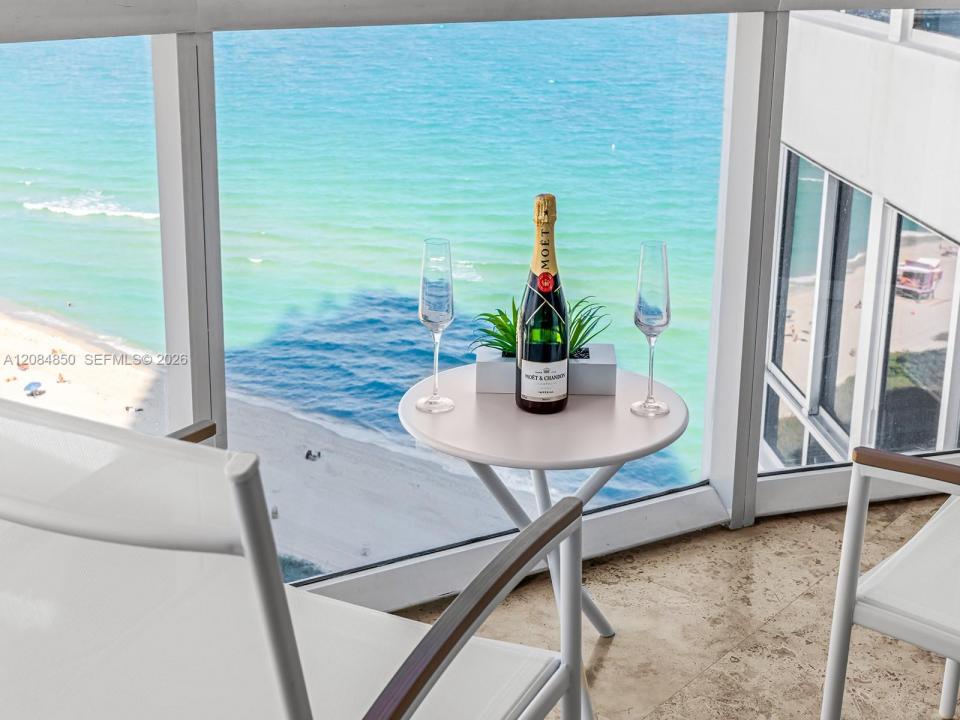6365 Collins Ave 1911, Miami Beach, Floride 33141, États-Unis