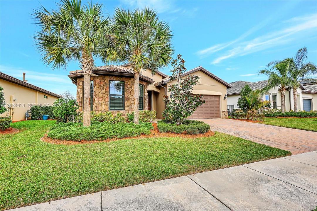 727 SE Boboli Way, Port St. Lucie, Floride 34984, États-Unis