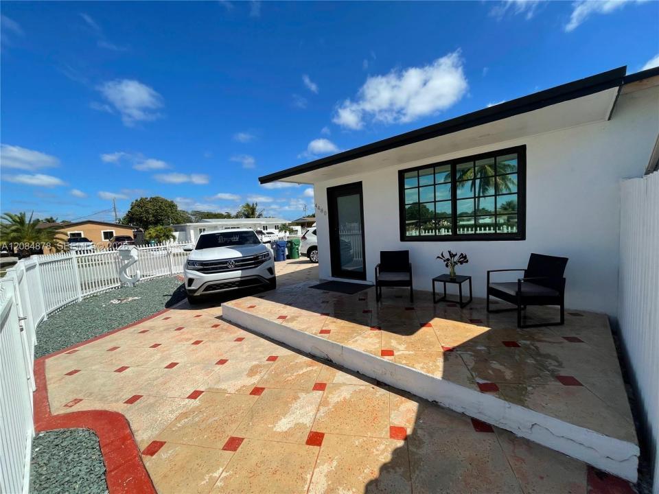 4480 NW 170th St 4480, Miami Gardens, Florida 33055, USA