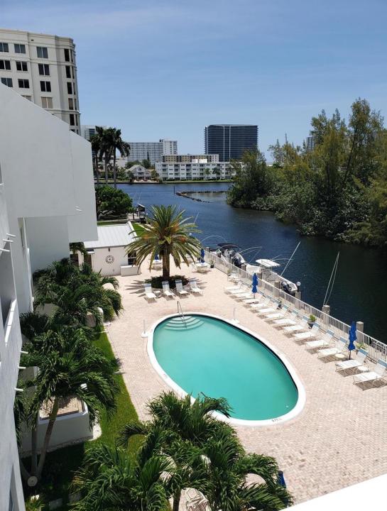 2860 NE 14TH ST Street 404D, Pompano Beach, Floride 33062, États-Unis