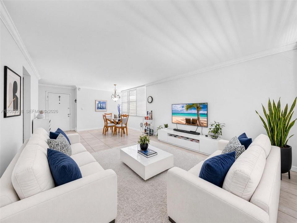 2016 Bay Dr 203, Miami Beach, Florida 33141, Stati Uniti
