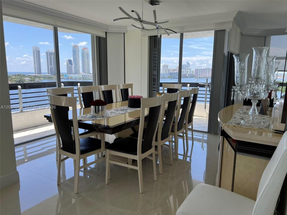 3530 Mystic Pointe Dr 1215, Aventura, Florida 33180, Stati Uniti