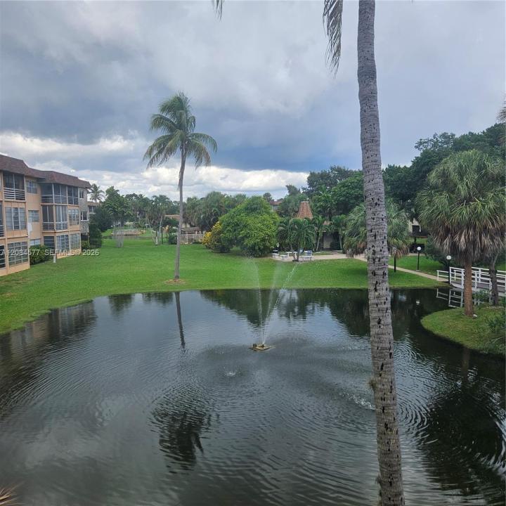 5021 W Oakland Park Blvd 204, Lauderdale Lakes, Floride 33313, États-Unis