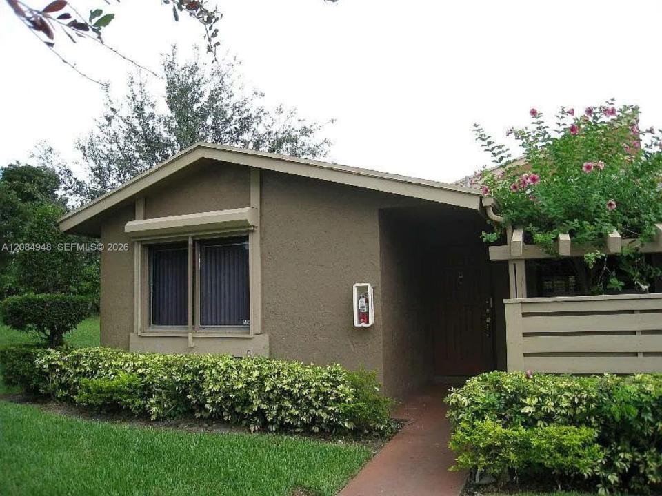 447 Lakeview Dr 1, Weston, Floride 33326, États-Unis