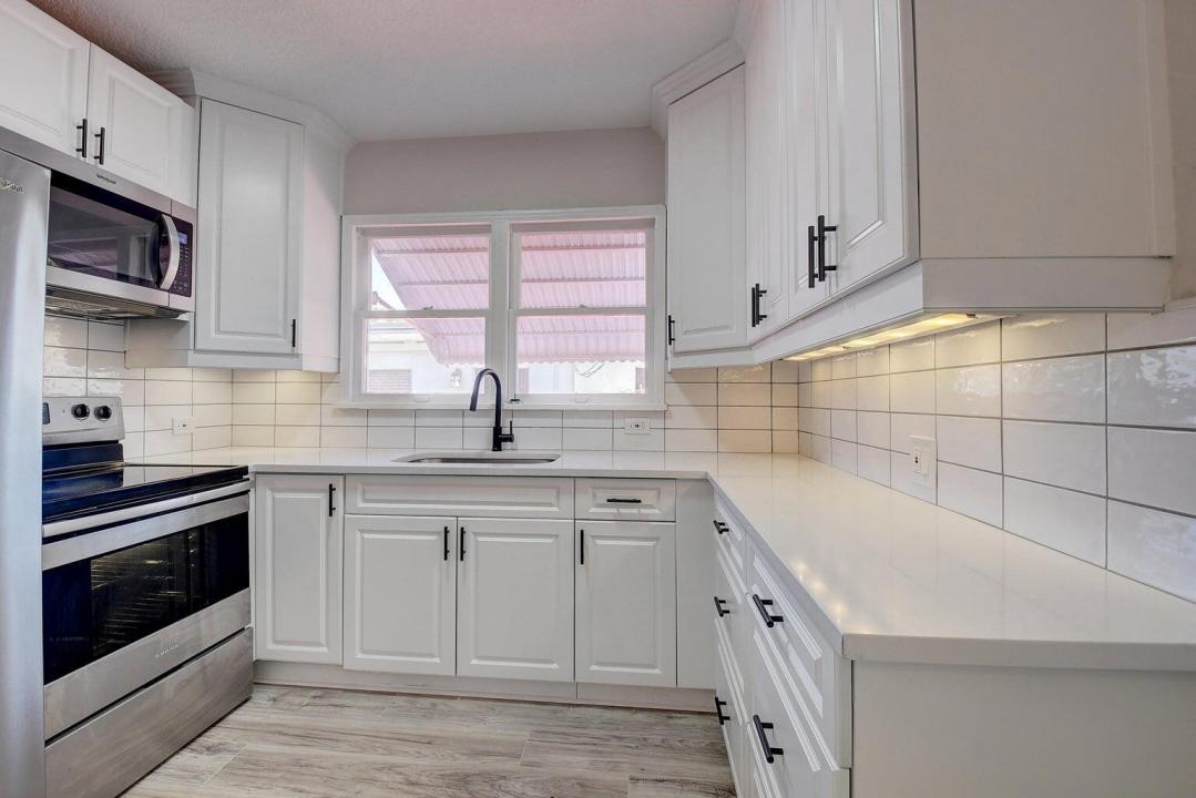 348 SE 4th SE Avenue, Delray Beach, Florida 33483, USA