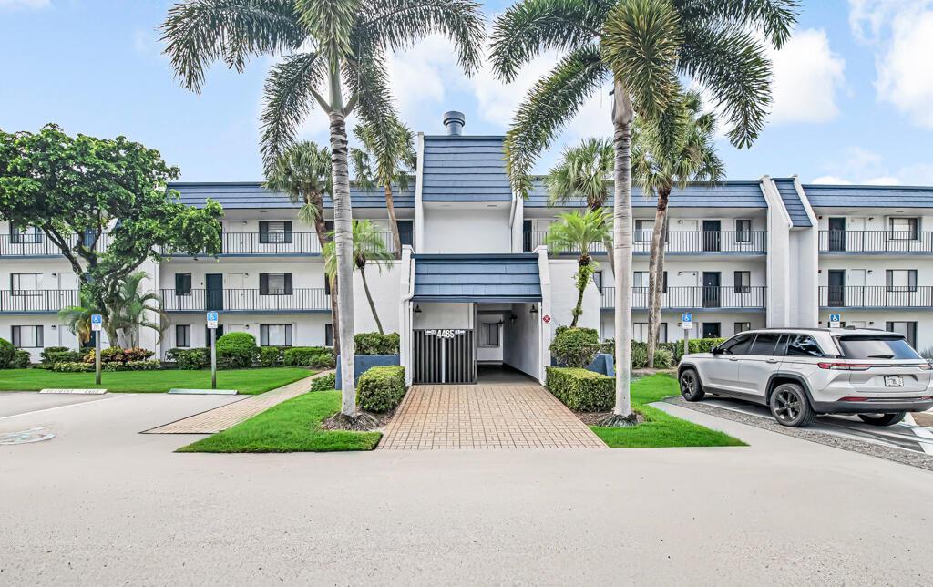 4465 Luxemburg Court 108, Lake Worth, Florida 33467, Stati Uniti