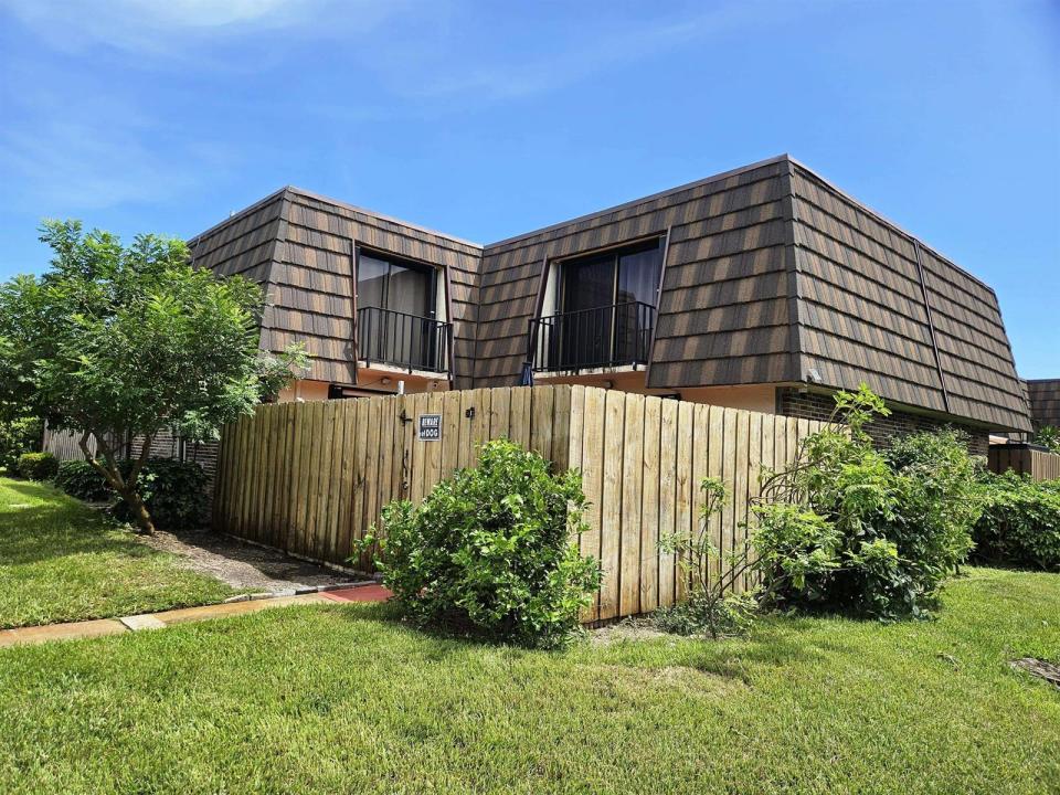 1540 FOREST LAKES Circle D, West Palm Beach, Florida 33406, USA