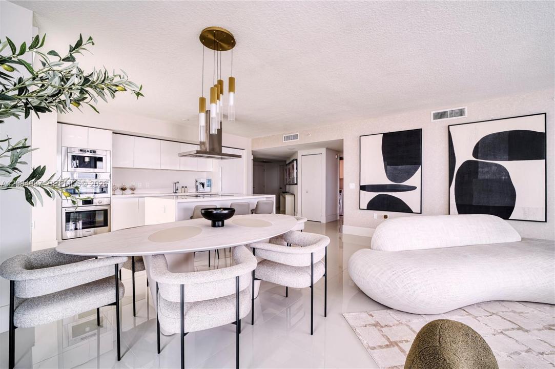 300 Sunny Isles Blvd 4-1701, Sunny Isles Beach, Floride 33160, États-Unis