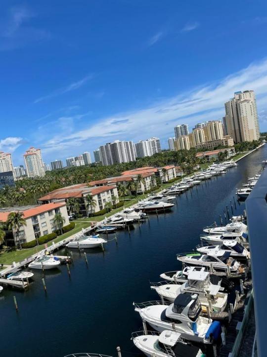3029 NE 188th St 702, Aventura, Floride 33180, États-Unis