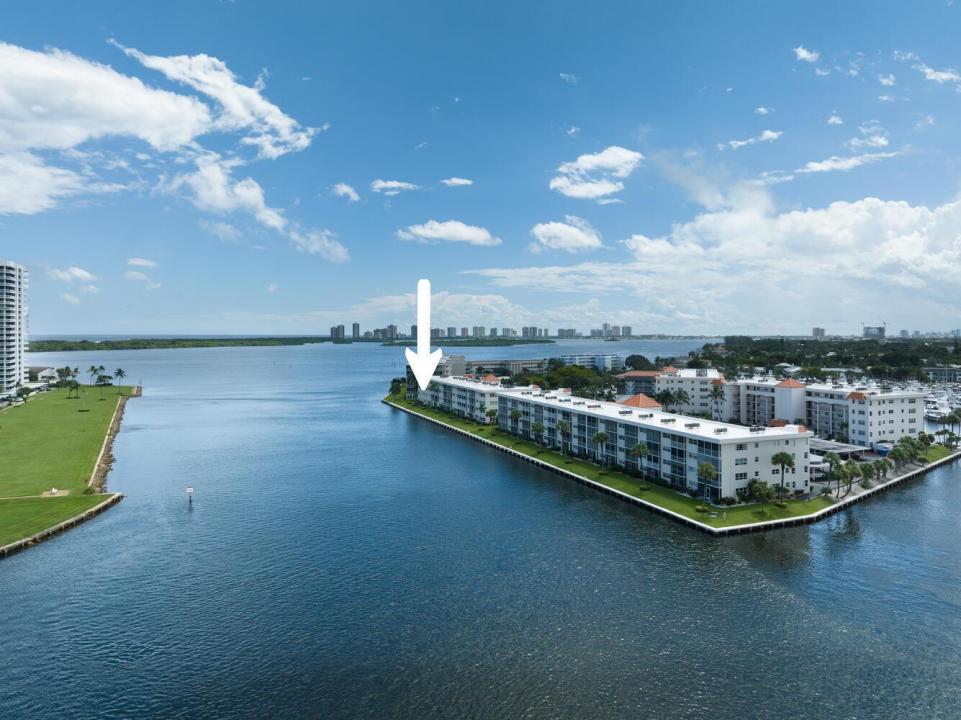 28 Yacht Club Drive 109, North Palm Beach, Flórida 33408, Estados Unidos